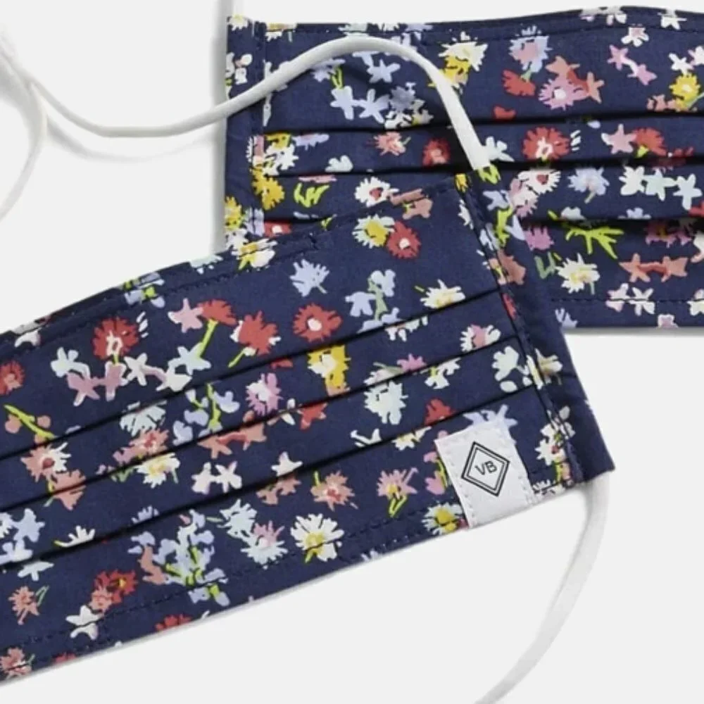 Vera Bradley Face Masks 2 Pack New Scattered Wildflowers Pleated Navy